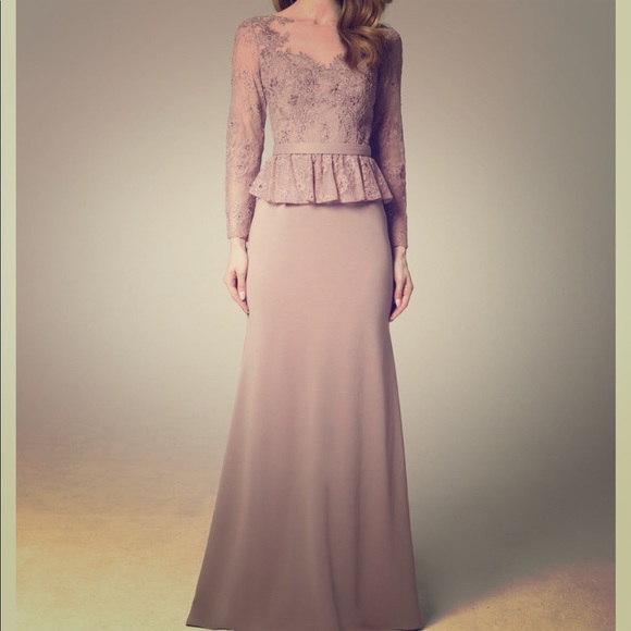 Lara Design dress - Picture 1 of 8